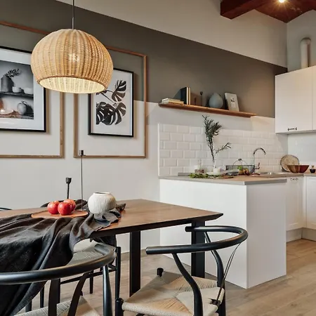 アパート Walla - 3 Bedrooms And Balcony In Eixample Dreta バルセロナ
