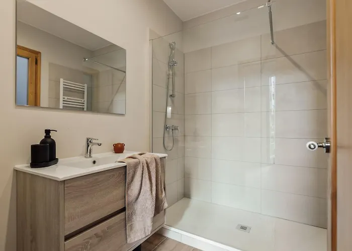 Walla - 3 Bedrooms And Balcony In Eixample Dreta
