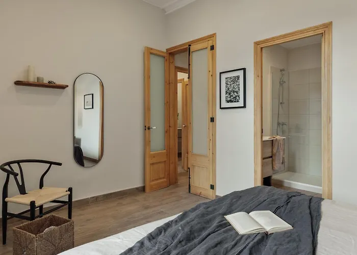Walla - 3 Bedrooms And Balcony In Eixample Dreta *