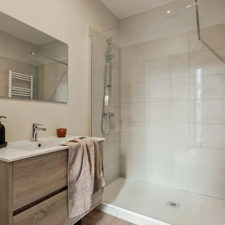 Walla - 3 Bedrooms And Balcony In Eixample Dreta